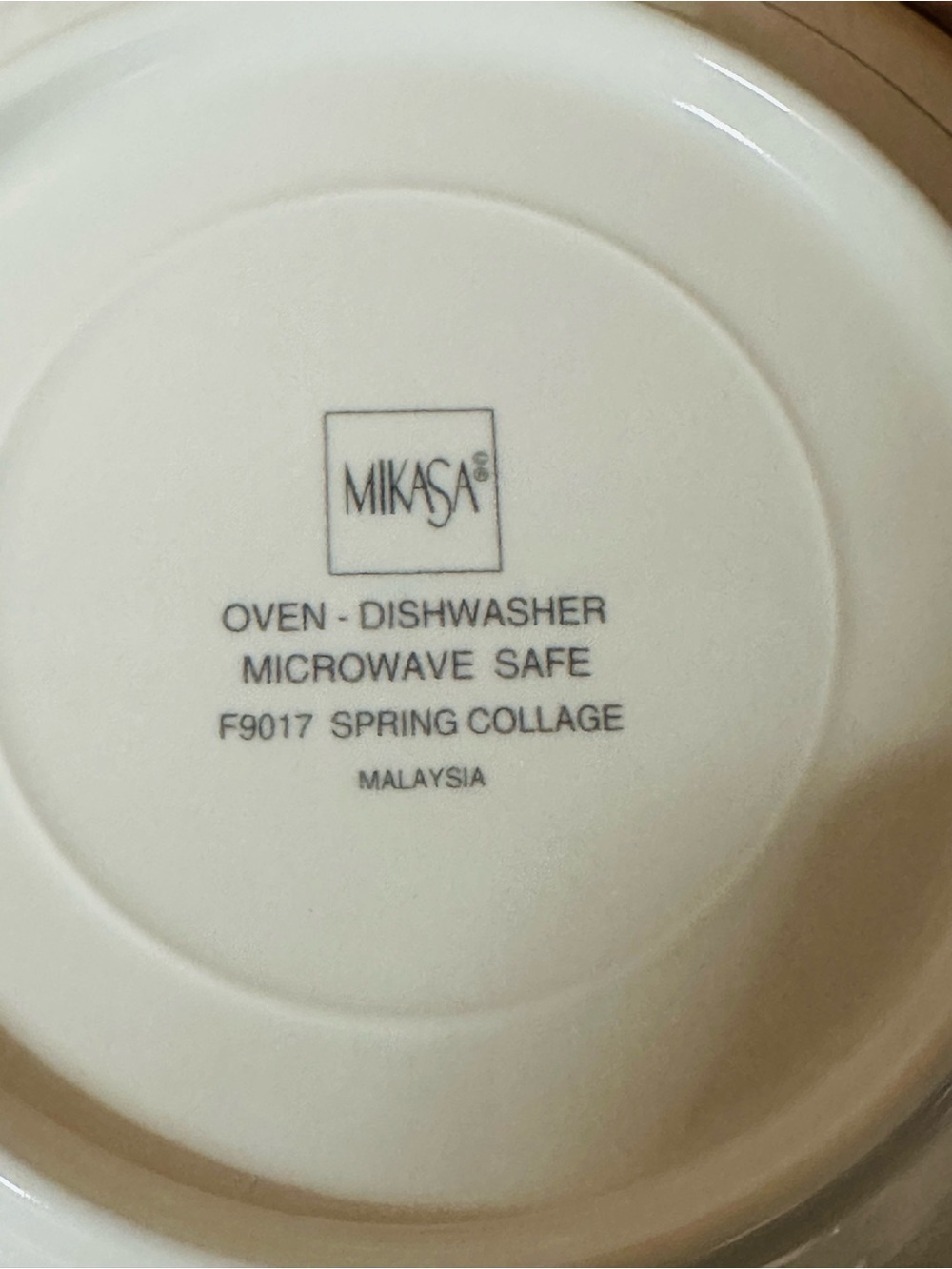 Mikasa Floral Centerpiece Soup Bowls in Cream and Green - Set of 4 - Picture 5 of 5